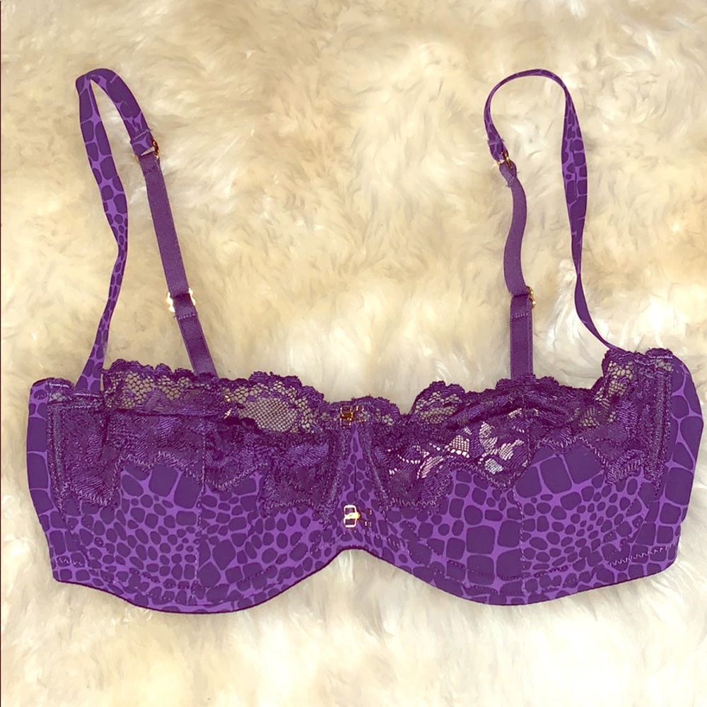 Y2K Vintage Victoria Secret Purple Animalp Print Lace bra 34D